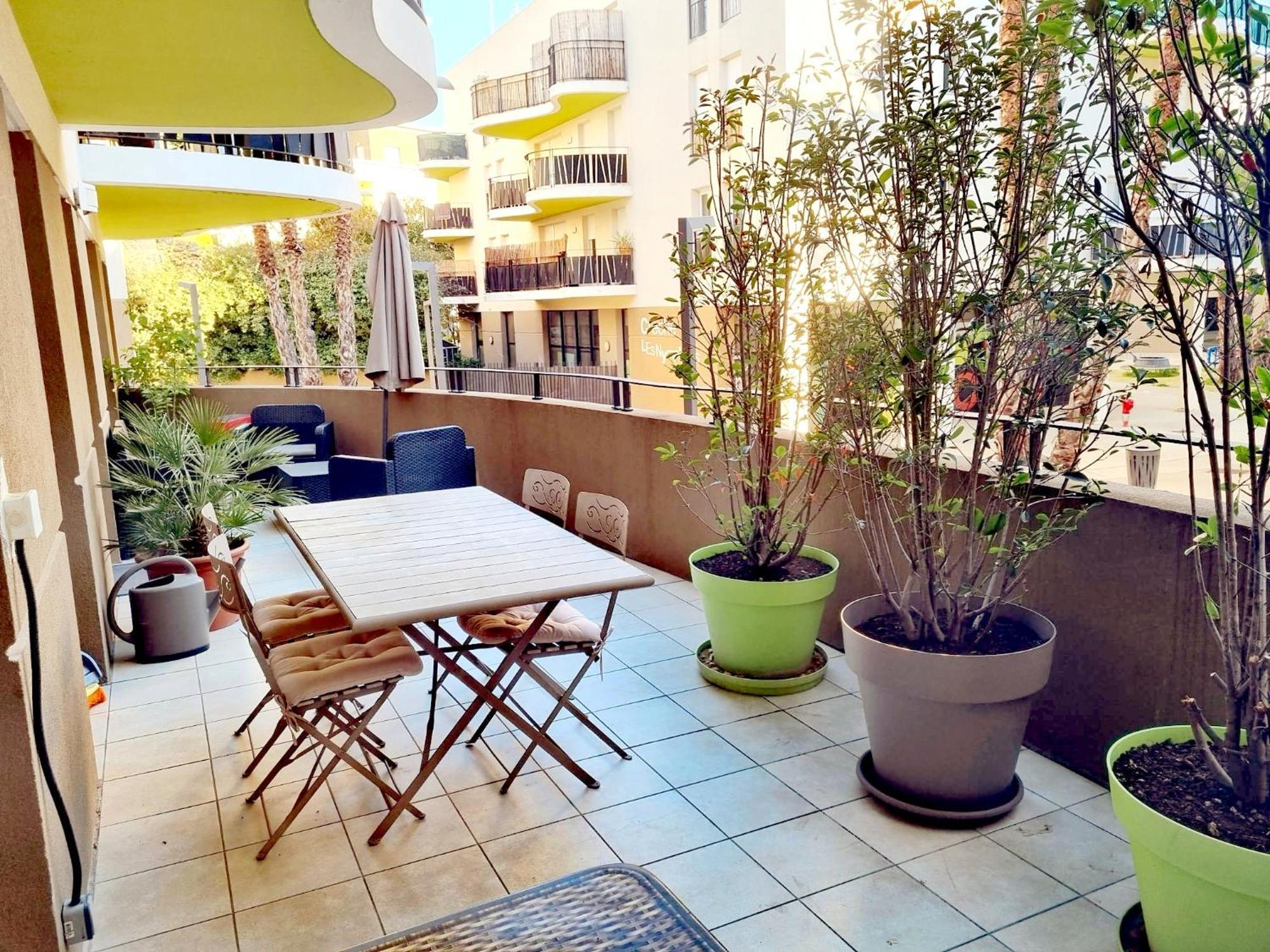 Grand Appartement Avec Garage Et Terrasse Castelnau-le-Lez Dış mekan fotoğraf